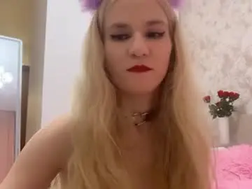 Traceeorellama  live sex cam
