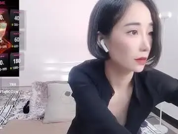 Yiwa2025  live sex cam
