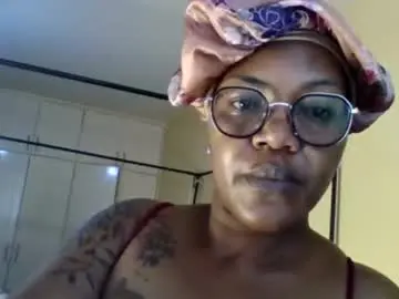 Beencee2  live sex cam