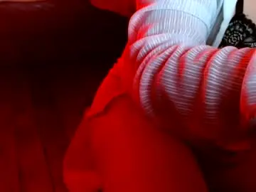 Delphine_x  live sex cam