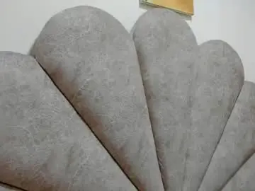 Exotic_brunette_  live sex cam