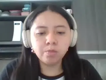 Inthegreenway  live sex cam