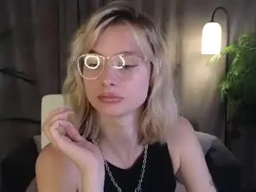 Noramoreau  live sex cam