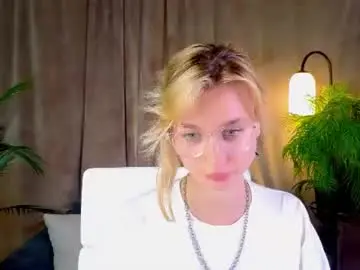 Noramoreau  live sex cam
