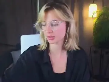 Noramoreau  live sex cam