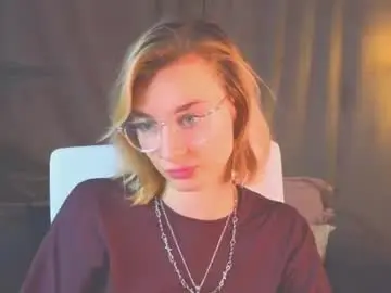 Noramoreau  live sex cam