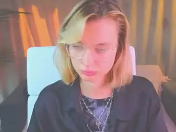 Noramoreau  live sex cam