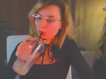 Noramoreau  live sex cam