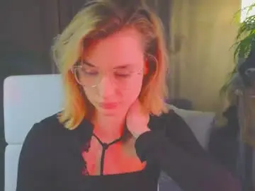 Noramoreau  live sex cam