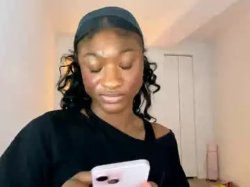 Prettynuptune  live sex cam