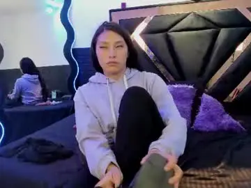 Queen_jen  live sex cam