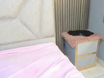 Roxxxy_insatiable  live sex cam