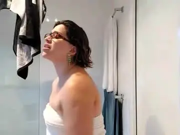 Submissivelatintight18  live sex cam