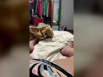 Sweetcherrypeaches  live sex cam