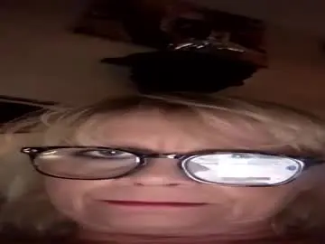 Cum4meyeah69  live sex cam