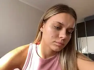 Elizzahner  live sex cam