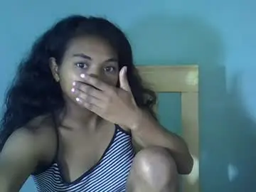 Ella_kusih  live sex cam