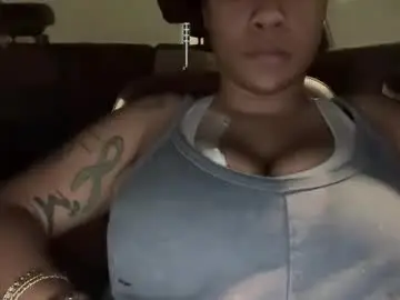 Essenceofyou  live sex cam