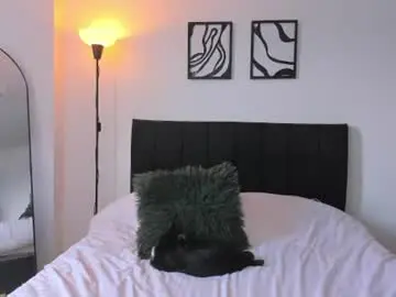 Im_maitee  live sex cam