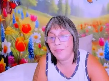 Indianroxy27  live sex cam