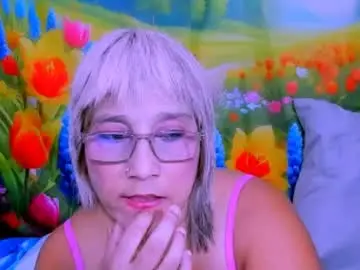 Indianroxy27  live sex cam