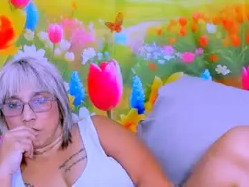 Indianroxy27  live sex cam