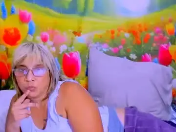 Indianroxy27  live sex cam