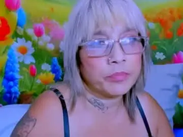 Indianroxy27  live sex cam