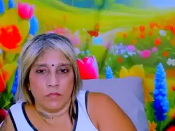 Indianroxy27  live sex cam
