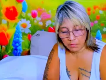 Indianroxy27  live sex cam