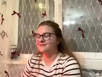 Kizziewemhoff  live sex cam