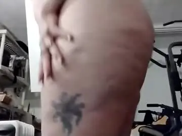 Ladycockinthroat  live sex cam
