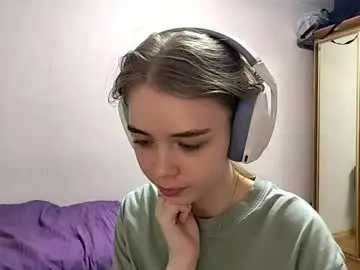 Lateshastarnaud  live sex cam