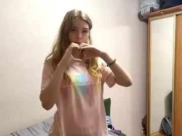 Lateshastarnaud  live sex cam
