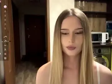 Lateshastarnaud  live sex cam