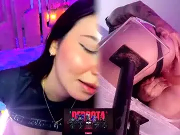 Nicoleferrel  live sex cam