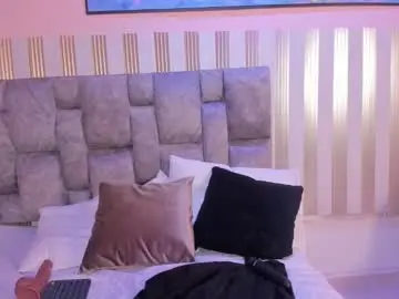 Nina_glow_  live sex cam