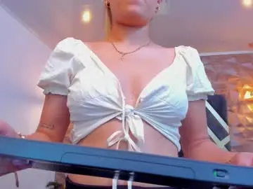 Alana_cox_  live sex cam