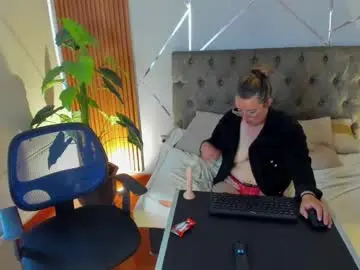 Brenda_hertz  live sex cam