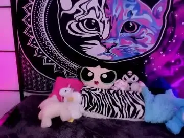 Daryimiau  live sex cam