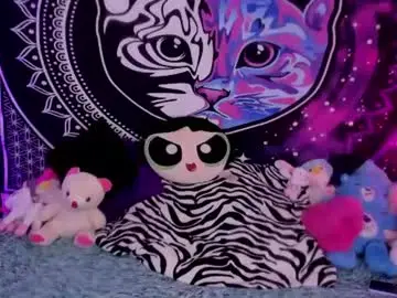 Daryimiau  live sex cam