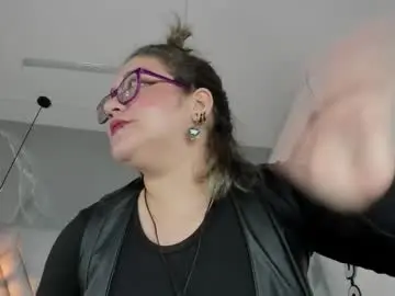 Hellen_tirey  live sex cam