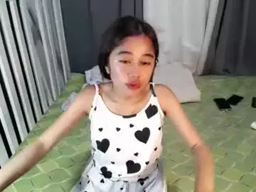 Lilith14x  live sex cam
