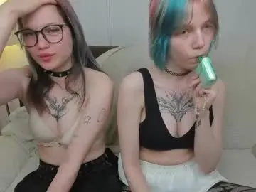 Ustic_1  live sex cam