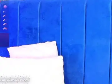 Bonieklent  live sex cam