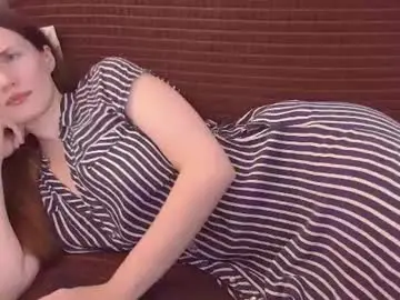 Dixiemiller  live sex cam