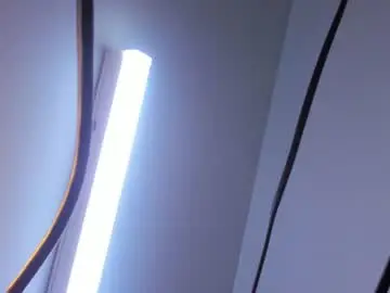 Hassly_hot69  live sex cam