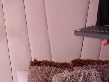Lannyshell  live sex cam