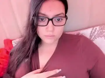 Laracamille  live sex cam