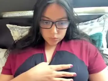 Laracamille  live sex cam